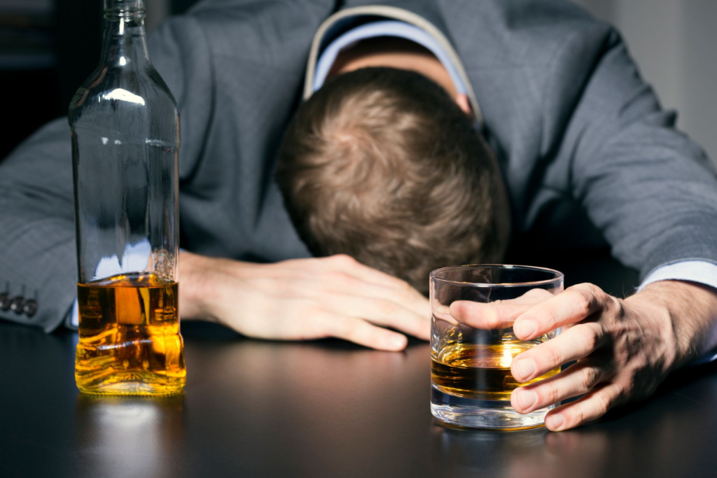 Alcohol consumption increases risk of heart disease